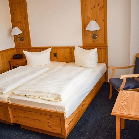 Hotel Bergwiesen - Zimmer Mit Balkon Oder Terasse Lohr 外观 照片