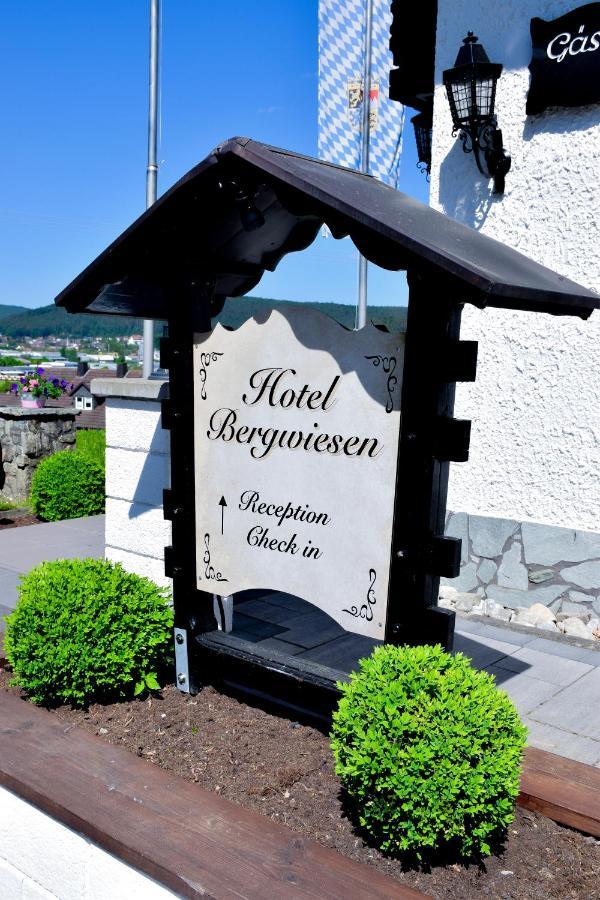 Hotel Bergwiesen - Zimmer Mit Balkon Oder Terasse Lohr 外观 照片