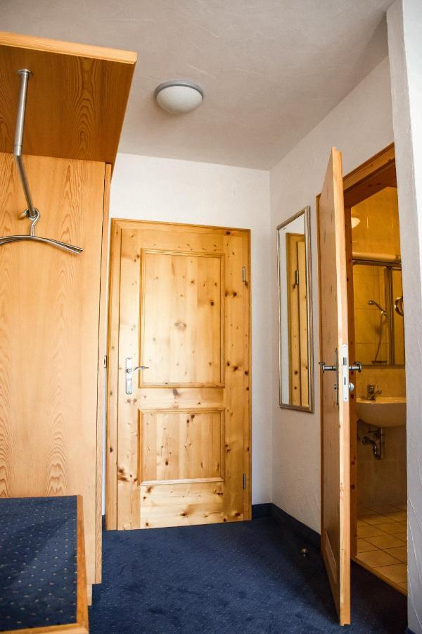 Hotel Bergwiesen - Zimmer Mit Balkon Oder Terasse Lohr 外观 照片